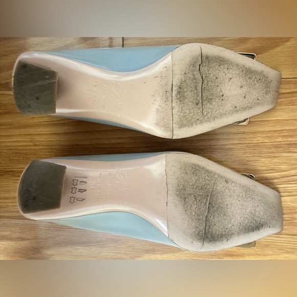 Roger Vivier Classic Tres leather shoes( super soft) - Picture 3 of 6